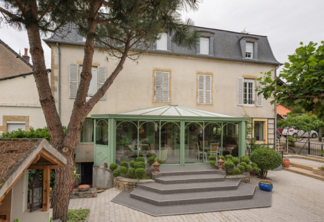 Façade côté jardin. © Région Bourgogne-Franche-Comté, Inventaire du patrimoine Façade côté jardin. © Région Bourgogne-Franche-Comté, Inventaire du patrimoine