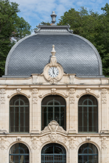 Pavillon central, vue de face, détail. © Région Bourgogne-Franche-Comté, Inventaire du patrimoine Pavillon central, vue de face, détail. © Région Bourgogne-Franche-Comté, Inventaire du patrimoine