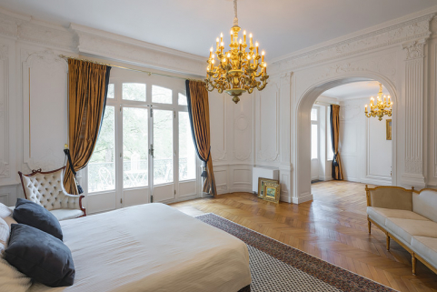 Vue intérieure de la grande chambre, au premier étage. © Région Bourgogne-Franche-Comté, Inventaire du patrimoine