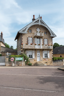 Façade principale sur l'avenue Eugène Collin. © Région Bourgogne-Franche-Comté, Inventaire du patrimoine Façade principale sur l'avenue Eugène Collin. © Région Bourgogne-Franche-Comté, Inventaire du patrimoine