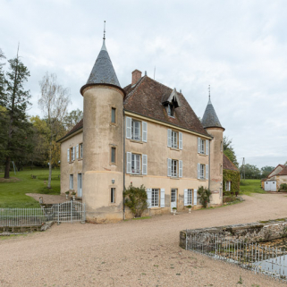 château © Région Bourgogne-Franche-Comté, Inventaire du patrimoine château © Région Bourgogne-Franche-Comté, Inventaire du patrimoine