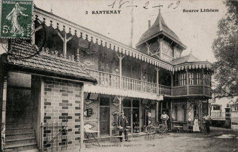 Établissement thermal de la fin du 19e siècle, cabines sur deux niveaux et buvette. © Région Bourgogne-Franche-Comté, Inventaire du patrimoine Établissement thermal de la fin du 19e siècle, cabines sur deux niveaux et buvette. © Région Bourgogne-Franche-Comté, Inventaire du patrimoine