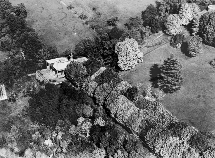 terrasse en terre-plein © Région Bourgogne-Franche-Comté, Inventaire du patrimoine