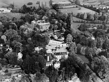 établissement thermal © Région Bourgogne-Franche-Comté, Inventaire du patrimoine établissement thermal © Région Bourgogne-Franche-Comté, Inventaire du patrimoine