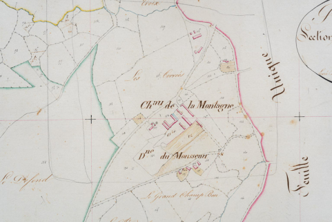 Situation du château et de ses dépendances dans le plan du cadastre ancien dit napoléonien (1832). © Région Bourgogne-Franche-Comté, Inventaire du patrimoine Situation du château et de ses dépendances dans le plan du cadastre ancien dit napoléonien (1832). © Région Bourgogne-Franche-Comté, Inventaire du patrimoine