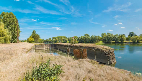 écluse © Région Bourgogne-Franche-Comté, Inventaire du patrimoine  écluse © Région Bourgogne-Franche-Comté, Inventaire du patrimoine