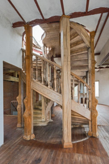 escalier © Région Bourgogne-Franche-Comté, Inventaire du patrimoine  escalier © Région Bourgogne-Franche-Comté, Inventaire du patrimoine