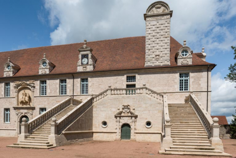 écurie © Région Bourgogne-Franche-Comté, Inventaire du patrimoine écurie © Région Bourgogne-Franche-Comté, Inventaire du patrimoine