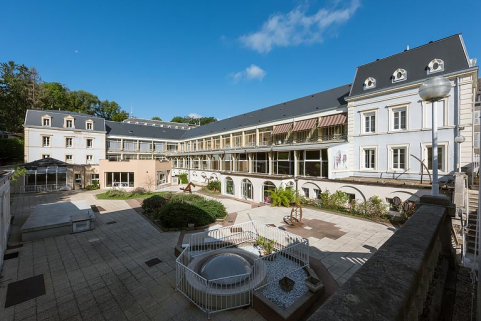 établissement thermal © Région Bourgogne-Franche-Comté, Inventaire du patrimoine  établissement thermal © Région Bourgogne-Franche-Comté, Inventaire du patrimoine