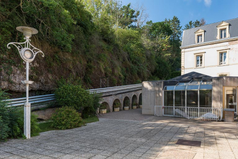 lampadaire public aqueduc © Région Bourgogne-Franche-Comté, Inventaire du patrimoine  lampadaire public aqueduc © Région Bourgogne-Franche-Comté, Inventaire du patrimoine