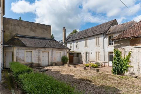 hôtel de voyageurs © Région Bourgogne-Franche-Comté, Inventaire du patrimoine  hôtel de voyageurs © Région Bourgogne-Franche-Comté, Inventaire du patrimoine