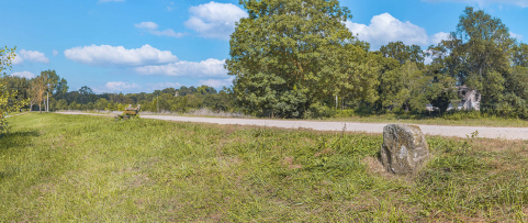 borne © Région Bourgogne-Franche-Comté, Inventaire du patrimoine borne © Région Bourgogne-Franche-Comté, Inventaire du patrimoine