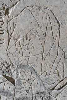 dalle funéraire © Région Bourgogne-Franche-Comté, Inventaire du patrimoine  dalle funéraire © Région Bourgogne-Franche-Comté, Inventaire du patrimoine