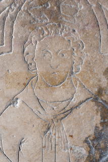 dalle funéraire © Région Bourgogne-Franche-Comté, Inventaire du patrimoine  dalle funéraire © Région Bourgogne-Franche-Comté, Inventaire du patrimoine