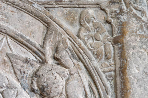 dalle funéraire © Région Bourgogne-Franche-Comté, Inventaire du patrimoine  dalle funéraire © Région Bourgogne-Franche-Comté, Inventaire du patrimoine