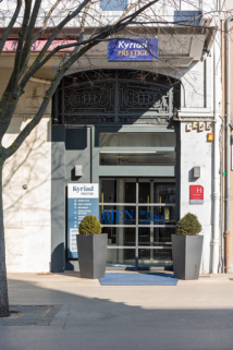  salle de spectacle cinéma hôtel de voyageurs restaurant © Région Bourgogne-Franche-Comté, Inventaire du patrimoine