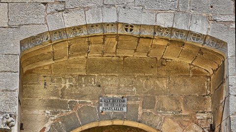  fortification d'agglomération porte de ville © Région Bourgogne-Franche-Comté, Inventaire du patrimoine