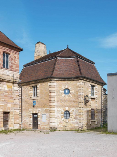  fortification d'agglomération porte de ville © Région Bourgogne-Franche-Comté, Inventaire du patrimoine