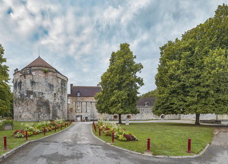  fortification d'agglomération château fort © Région Bourgogne-Franche-Comté, Inventaire du patrimoine