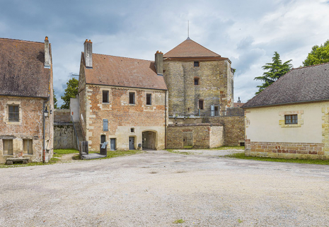  fortification d'agglomération château fort © Région Bourgogne-Franche-Comté, Inventaire du patrimoine