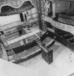 théâtre © Région Bourgogne-Franche-Comté, Inventaire du patrimoine  théâtre © Région Bourgogne-Franche-Comté, Inventaire du patrimoine