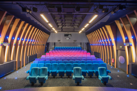 salle des fêtes bains douches cinéma © Région Bourgogne-Franche-Comté, Inventaire du patrimoine  salle des fêtes bains douches cinéma © Région Bourgogne-Franche-Comté, Inventaire du patrimoine