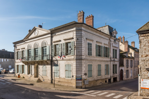 hôtel de ville théâtre © Région Bourgogne-Franche-Comté, Inventaire du patrimoine  hôtel de ville théâtre © Région Bourgogne-Franche-Comté, Inventaire du patrimoine