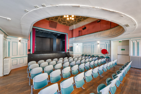 hôtel de ville théâtre © Région Bourgogne-Franche-Comté, Inventaire du patrimoine  hôtel de ville théâtre © Région Bourgogne-Franche-Comté, Inventaire du patrimoine