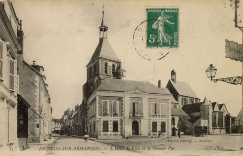 mairie théâtre © Région Bourgogne-Franche-Comté, Inventaire du patrimoine  mairie théâtre © Région Bourgogne-Franche-Comté, Inventaire du patrimoine