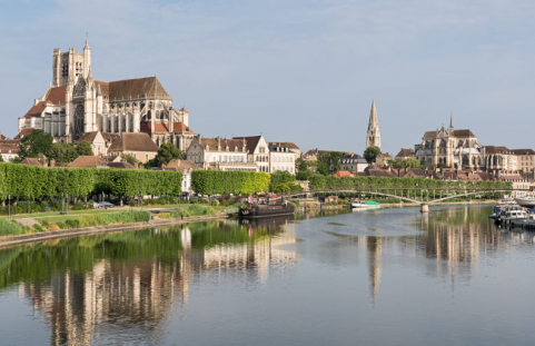 péniche salle de spectacle © Région Bourgogne-Franche-Comté, Inventaire du patrimoine  péniche salle de spectacle © Région Bourgogne-Franche-Comté, Inventaire du patrimoine