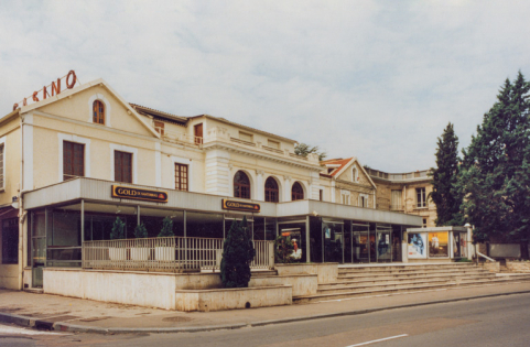 brasserie (restaurant) salle des fêtes salle de spectacle cinéma © Région Bourgogne-Franche-Comté, Inventaire du patrimoine  brasserie (restaurant) salle des fêtes salle de spectacle cinéma © Région Bourgogne-Franche-Comté, Inventaire du patrimoine