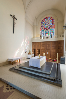 église choeur autel verrière tribune confessionnal sacristie croix transept © Région Bourgogne-Franche-Comté, Inventaire du patrimoine  église choeur autel verrière tribune confessionnal sacristie croix transept © Région Bourgogne-Franche-Comté, Inventaire du patrimoine