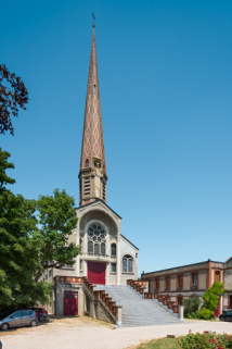 église parvis escalier chapelle école © Région Bourgogne-Franche-Comté, Inventaire du patrimoine  église parvis escalier chapelle école © Région Bourgogne-Franche-Comté, Inventaire du patrimoine