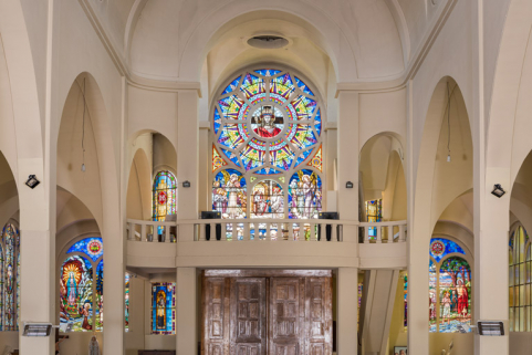 verrière rose © Région Bourgogne-Franche-Comté, Inventaire du patrimoine  verrière rose © Région Bourgogne-Franche-Comté, Inventaire du patrimoine