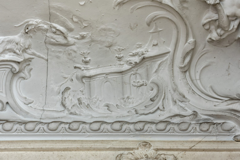 plafond © Région Bourgogne-Franche-Comté, Inventaire du patrimoine  plafond © Région Bourgogne-Franche-Comté, Inventaire du patrimoine