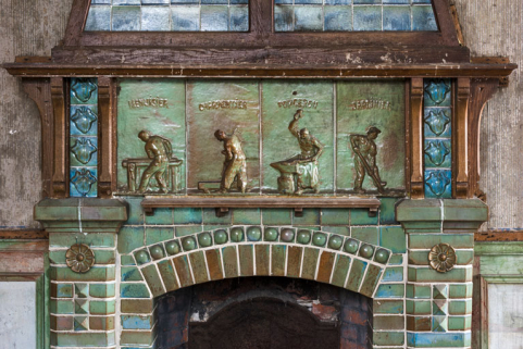 manteau de cheminée © Région Bourgogne-Franche-Comté, Inventaire du patrimoine  manteau de cheminée © Région Bourgogne-Franche-Comté, Inventaire du patrimoine