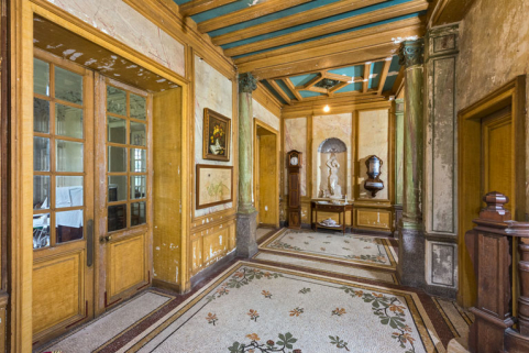 vestibule © Région Bourgogne-Franche-Comté, Inventaire du patrimoine  vestibule © Région Bourgogne-Franche-Comté, Inventaire du patrimoine