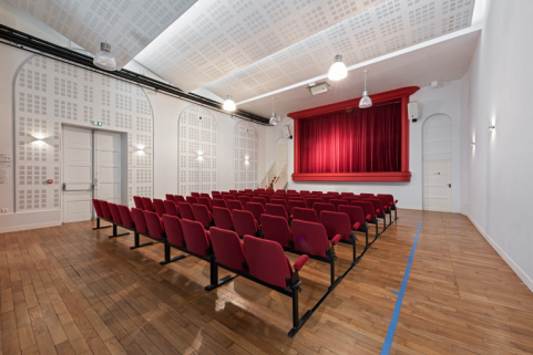 halle mairie salle des fêtes cinéma © Région Bourgogne-Franche-Comté, Inventaire du patrimoine  halle mairie salle des fêtes cinéma © Région Bourgogne-Franche-Comté, Inventaire du patrimoine