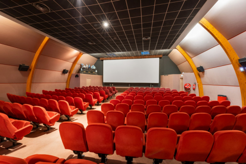 cinéma bibliothèque © Région Bourgogne-Franche-Comté, Inventaire du patrimoine  cinéma bibliothèque © Région Bourgogne-Franche-Comté, Inventaire du patrimoine