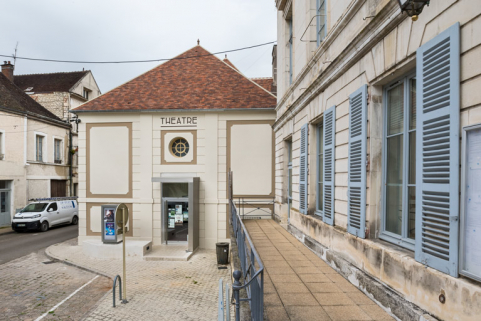 théâtre cinéma © Région Bourgogne-Franche-Comté, Inventaire du patrimoine  théâtre cinéma © Région Bourgogne-Franche-Comté, Inventaire du patrimoine