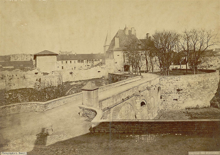  château © Archives départementales de la Côte-d'Or, Dijon
