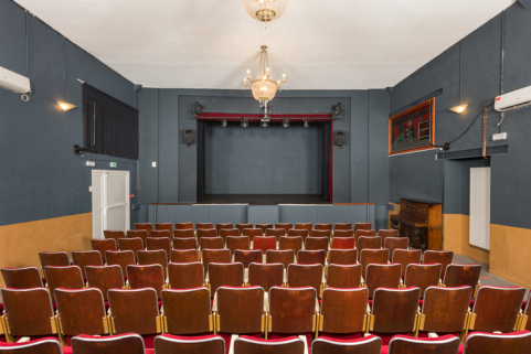  salle paroissiale théâtre © Région Bourgogne-Franche-Comté, Inventaire du patrimoine