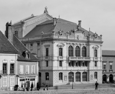  théâtre halle © Région Bourgogne-Franche-Comté, Inventaire du patrimoine