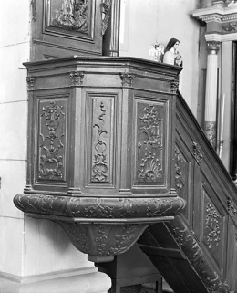 Détail de la partie gauche de le cuve. © Région Bourgogne-Franche-Comté, Inventaire du patrimoine