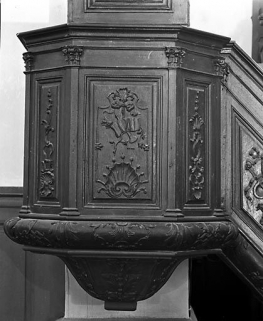 Détail du panneau central de la cuve. © Région Bourgogne-Franche-Comté, Inventaire du patrimoine