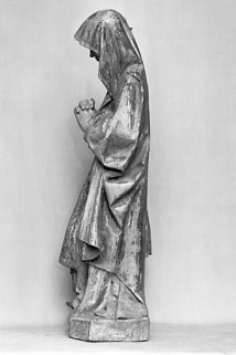 La Vierge, vue du profil gauche. © Région Bourgogne-Franche-Comté, Inventaire du patrimoine