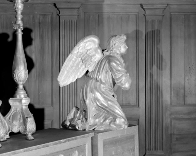 Vue de l'ange droit de profil droit. © Région Bourgogne-Franche-Comté, Inventaire du patrimoine