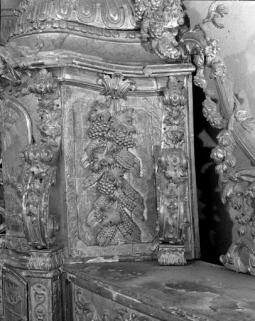 Détail : le tabernacle, côté droit. © Région Bourgogne-Franche-Comté, Inventaire du patrimoine