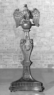 Lutrin à aigle monocéphale : vue de face. © Région Bourgogne-Franche-Comté, Inventaire du patrimoine