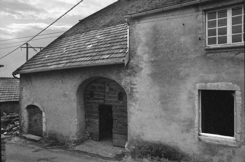 Ferme cadastrée 1965 AB 246, située rue de la Roche : façade antérieure. © Région Bourgogne-Franche-Comté, Inventaire du patrimoine